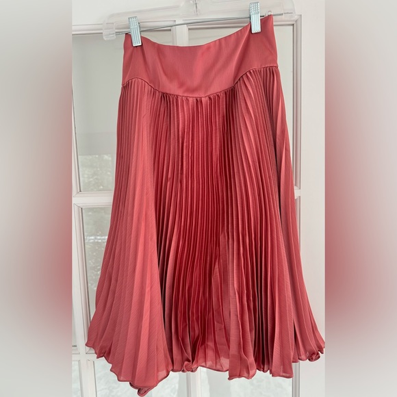 Lazaro plated skirt size 4 beautiful peach fuzz silk skirt - Picture 2 of 13
